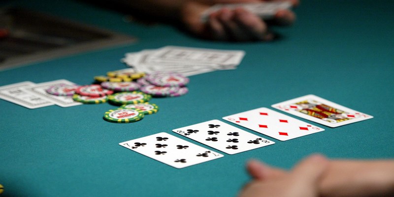 Cách chơi poker chi tiết cho mọi “người mới”