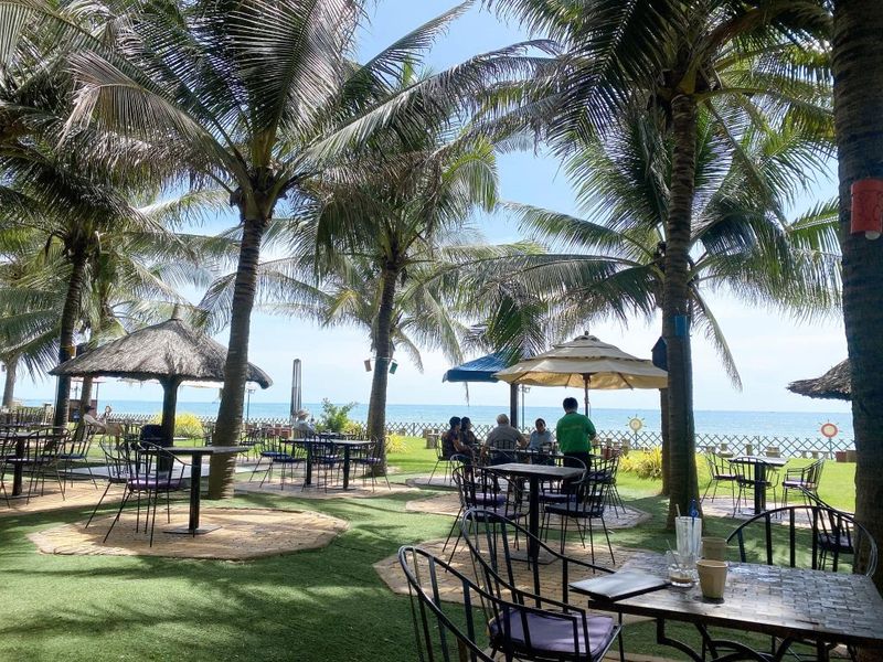 10 quán cafe view biển đẹp ở Phan Thiết cho check-in sống ảo - Coolmate