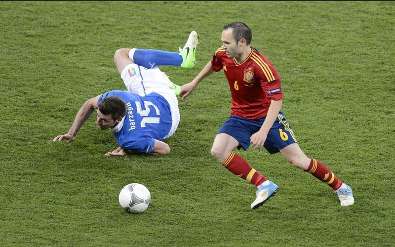 Những tiền vệ xuất sắc nhất trong lịch sử World Cup 