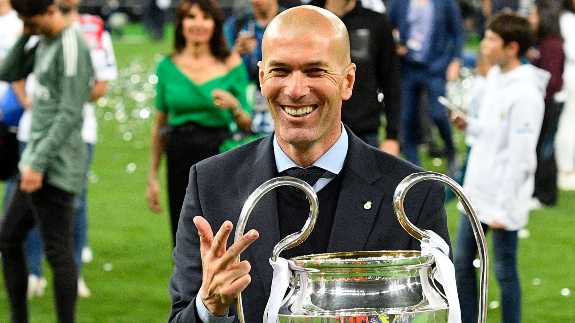 Huyền thoại Zinedine Zidane đã giành được bao nhiêu danh hiệu trong sự nghiệp của mình? | Goal.com Việt Nam